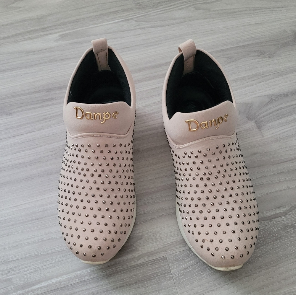 Women shoes size 37